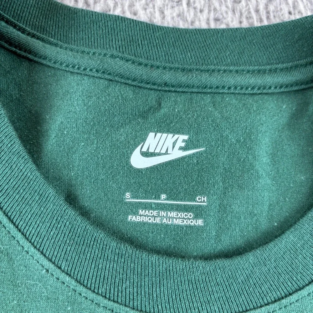 Nike T Shirt Mens S Green Happy‎ Holidays Christmas Tree Graphic Print Tee